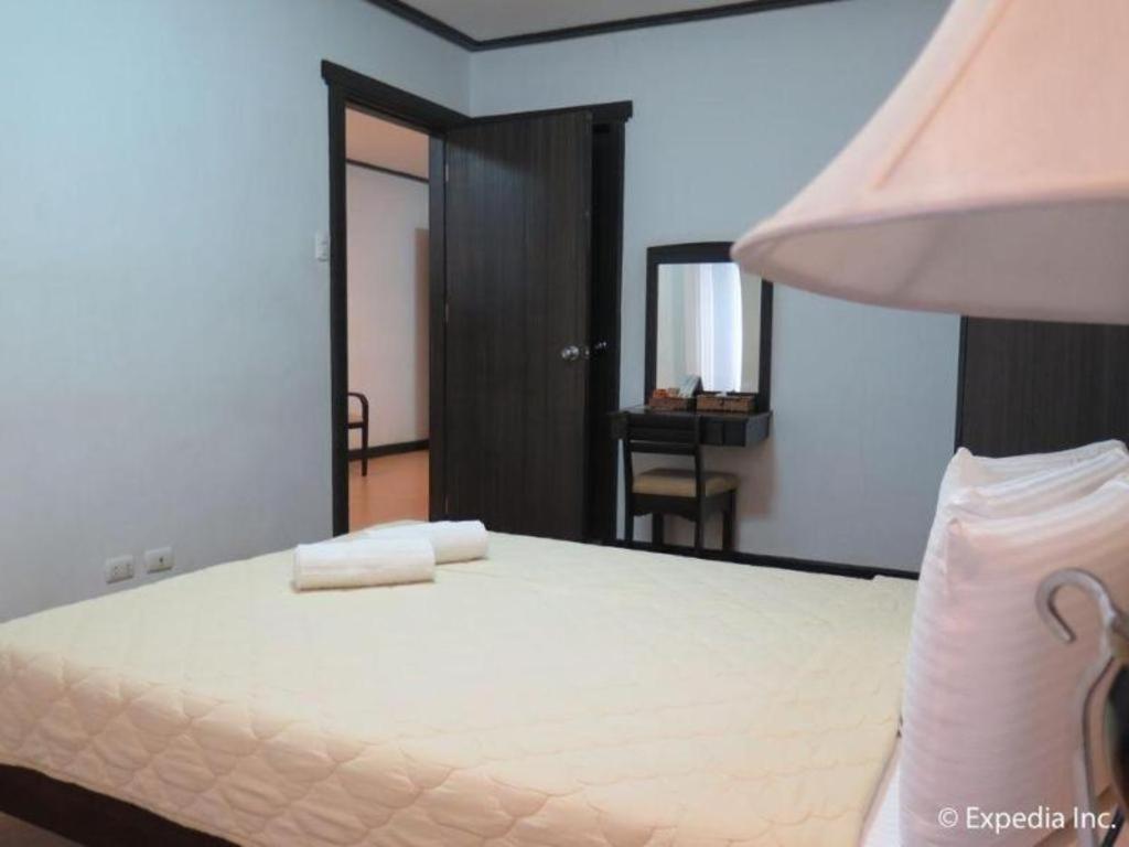 D' Leonor Hotel Davao Exterior photo