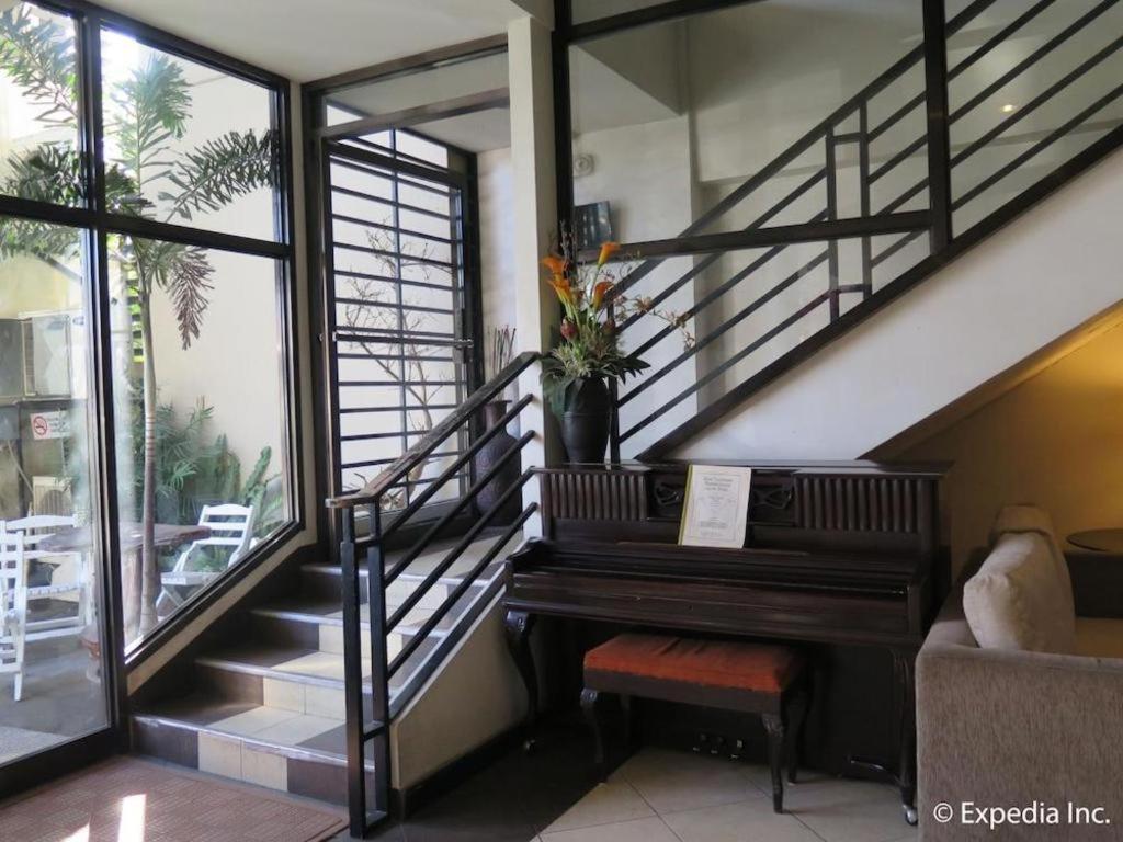 D' Leonor Hotel Davao Exterior photo